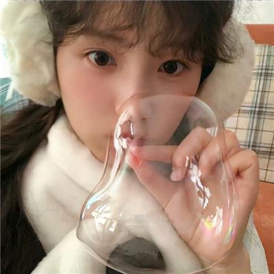 湖畔春光